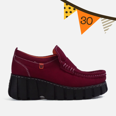 Queensize 4033 Tibetan Red